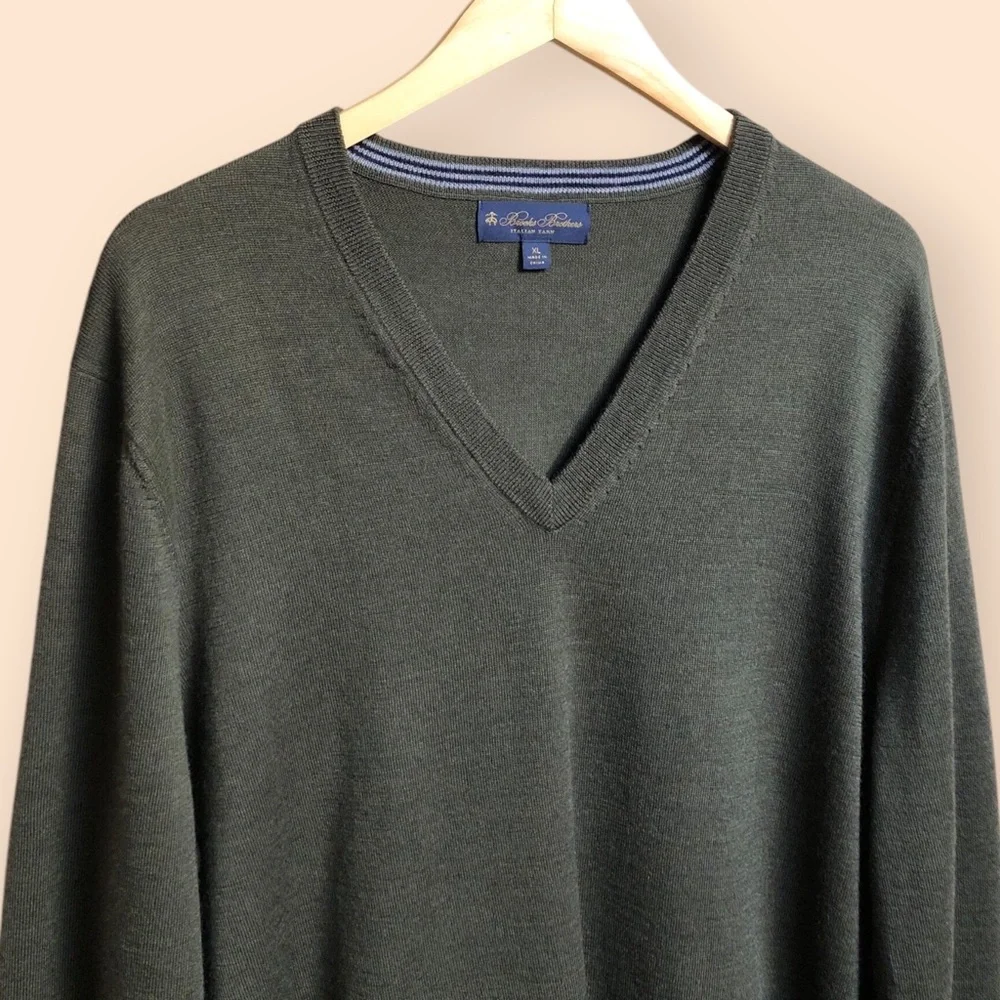 Brooks Brothers Italian Yarn Merino Wool V-neck Knit Sweater Forest Green MEN XL